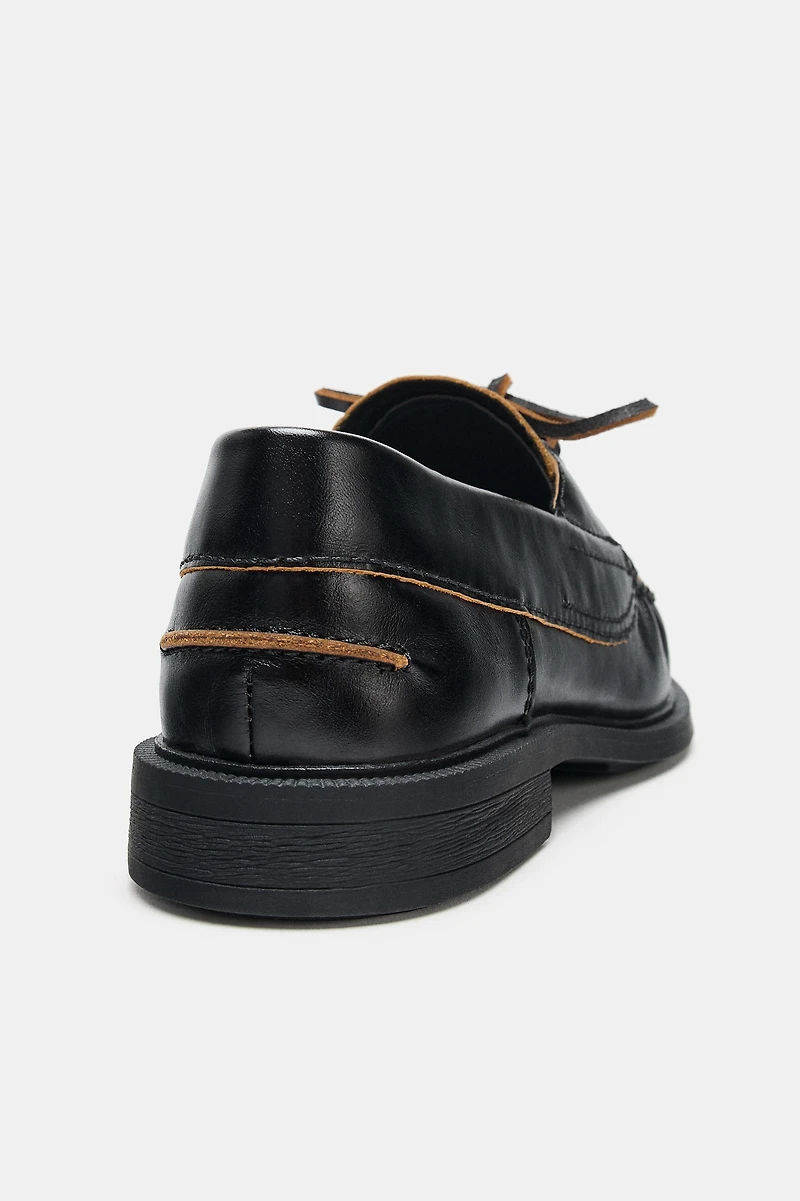 LEATHER FLAT DECK SHOES