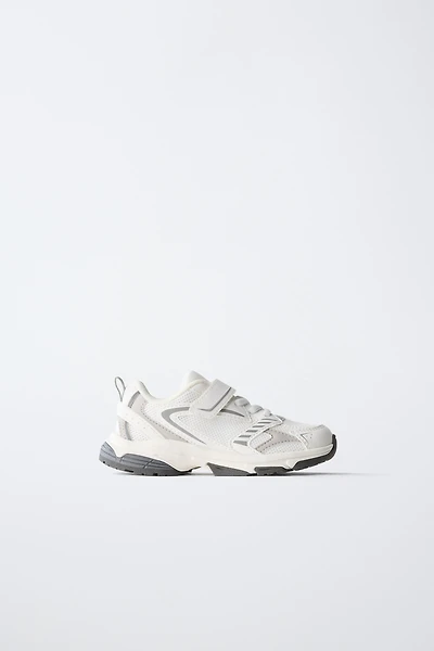 CONTRASTING SNEAKERS
