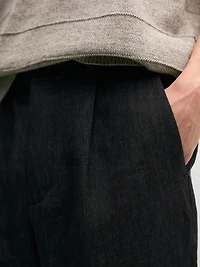 Total look linen darted trousers