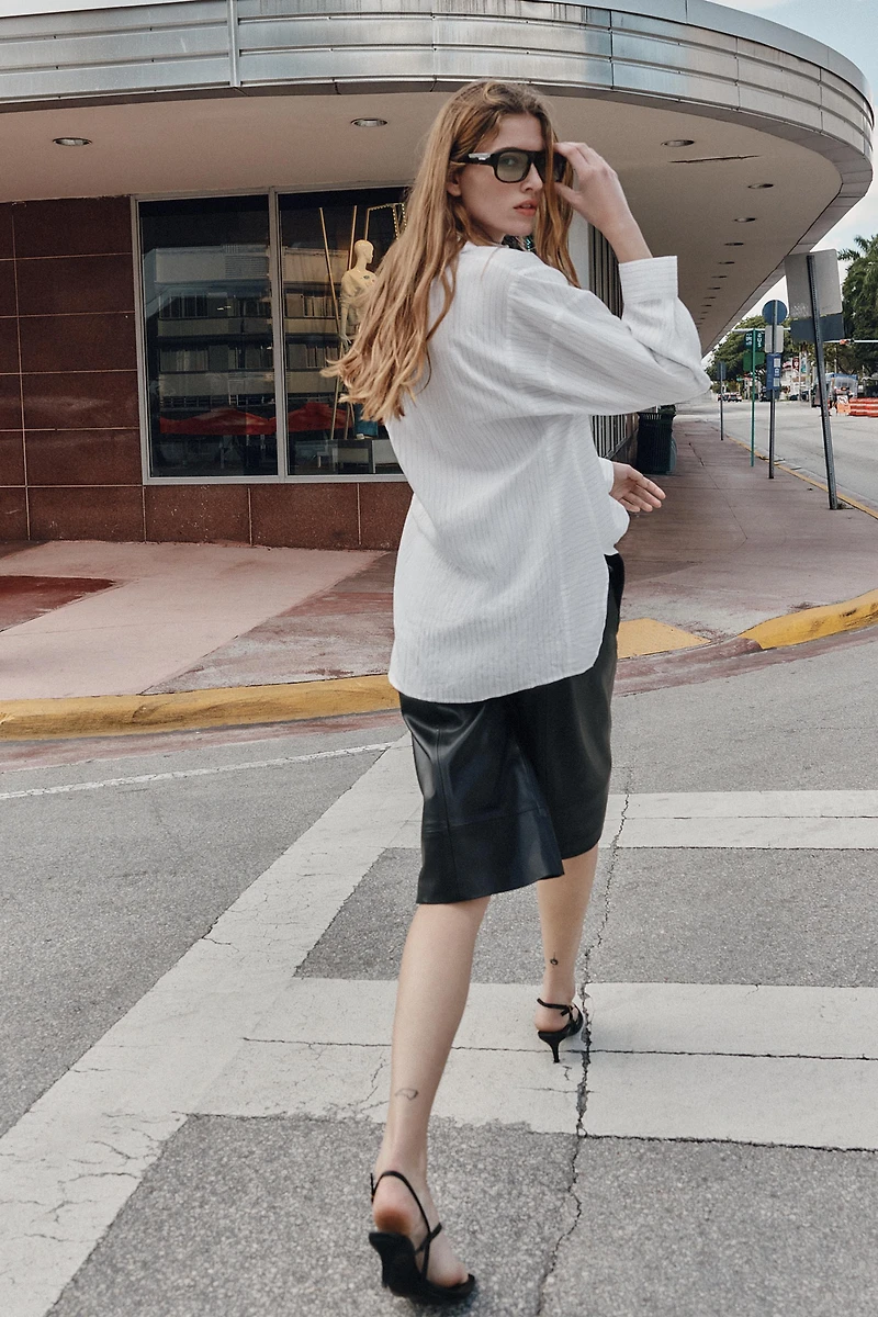 OVERSIZED STRIPED SHIRT