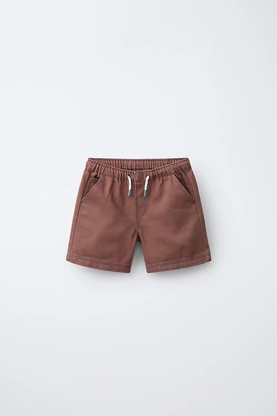CONTRAST STITCHING SHORTS