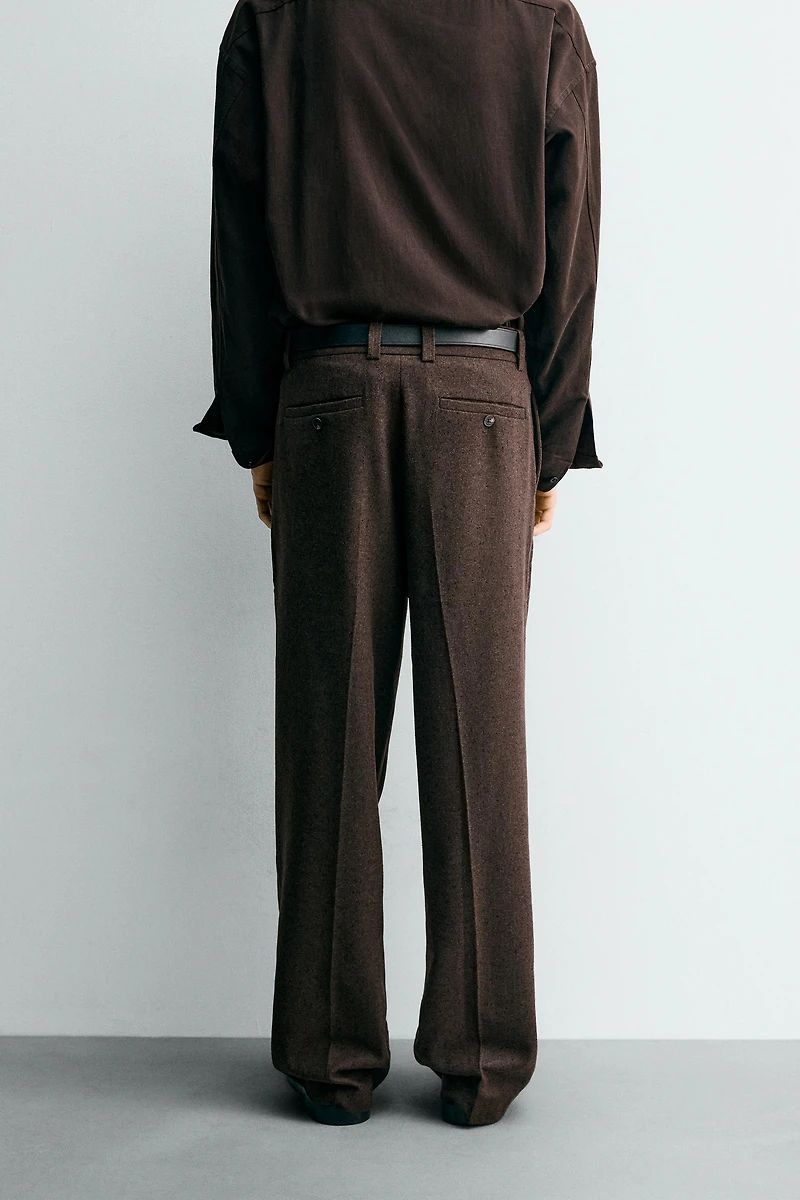 PLEATED BUTTONED PANTS