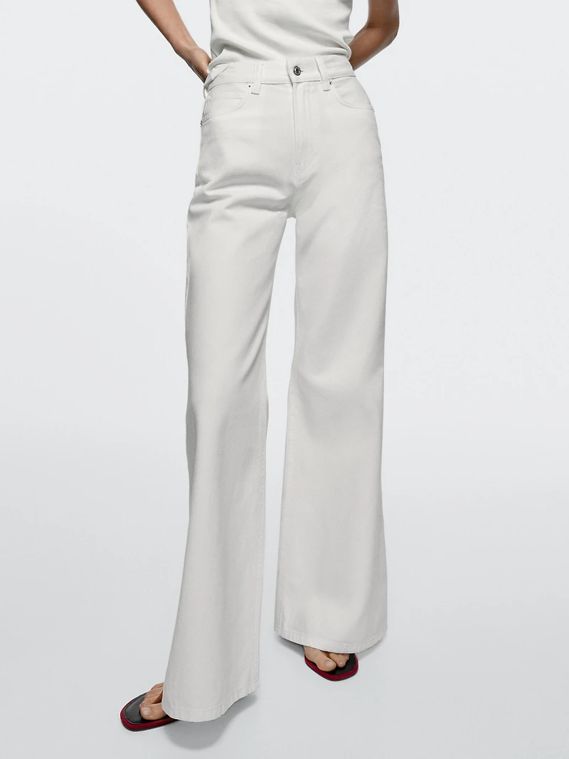 High-waist flare fit jeans