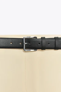 SHORT PINCE CEINTURE