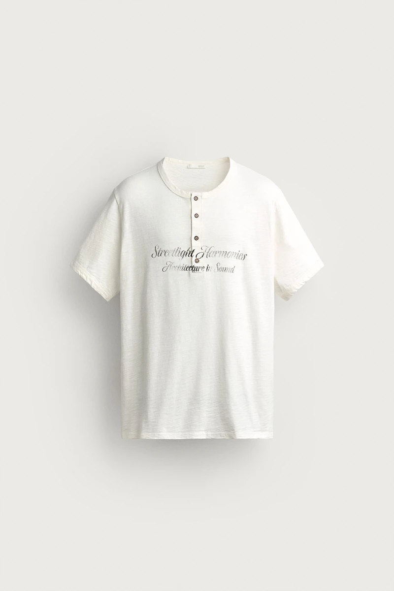 T-SHIRT LAVÉ COL TUNISIEN