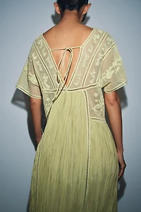 ROBE PLISSÉE BRODERIES ZW COLLECTION
