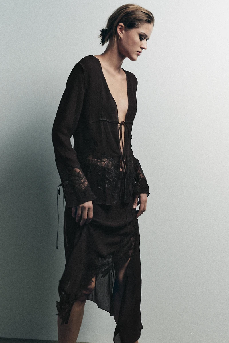 ASYMMETRIC LACE GEORGETTE SKIRT