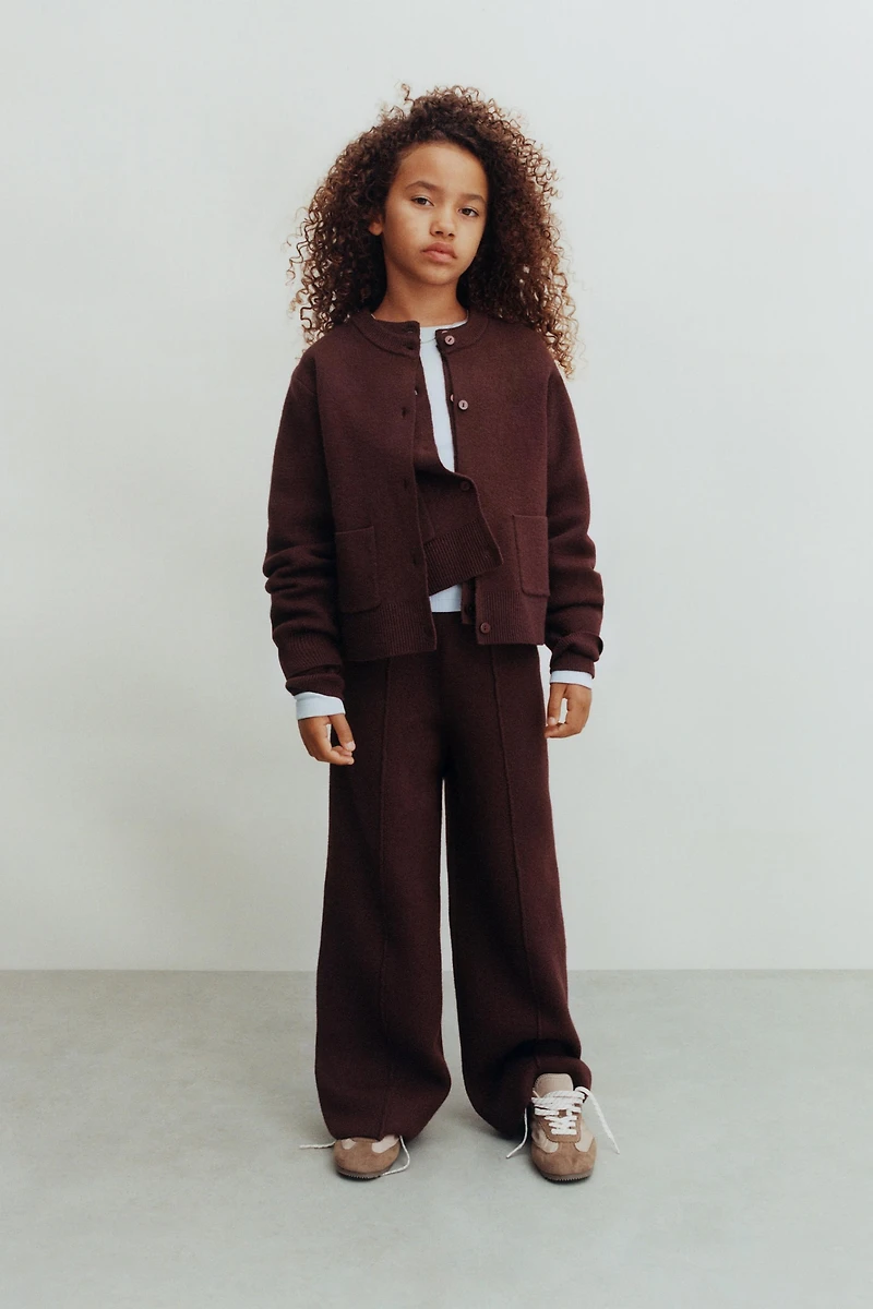 PANTALON EN MAILLE À JAMBES LARGES