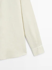 Slim fit stand collar shirt