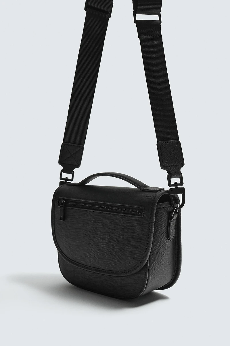 TEXTURED FLAP CROSSBODY BAG