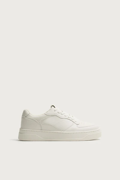 RETRO STYLE SNEAKERS