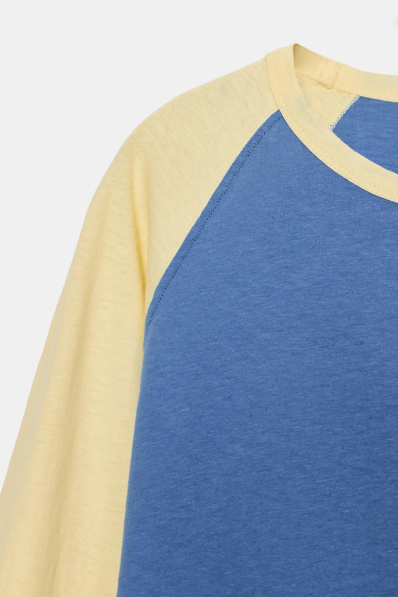 LONG SLEEVE RAGLAN T-SHIRT
