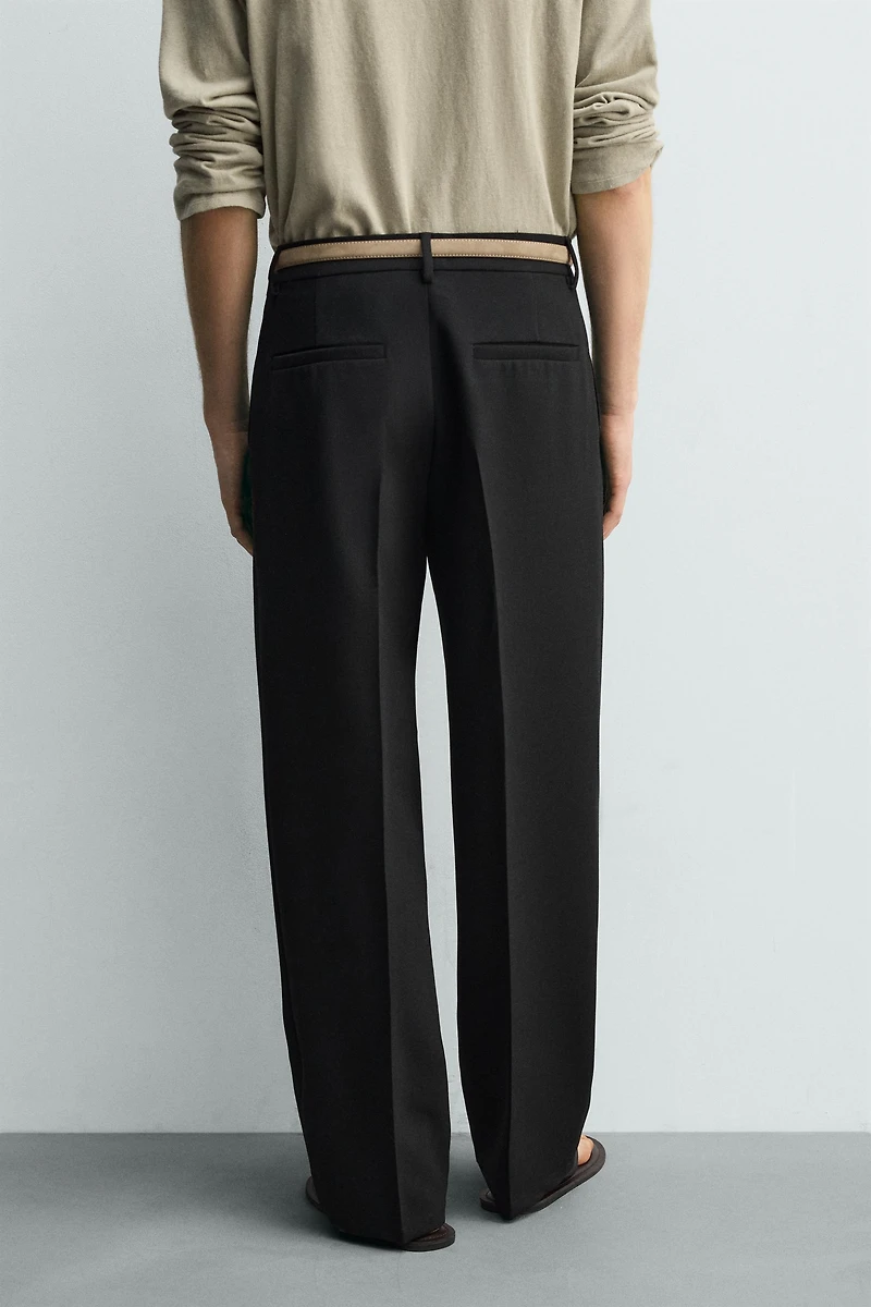 PANTALON COURT COUPE LARGE À PLIS