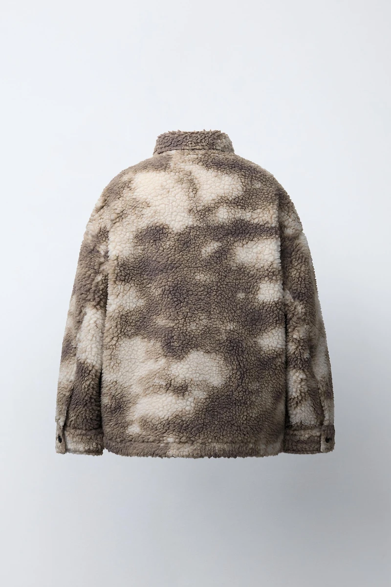 TIE-DYE FAUX SHEARLING PATCH OVERSHIRT