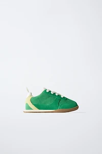 SOFT SNEAKERS