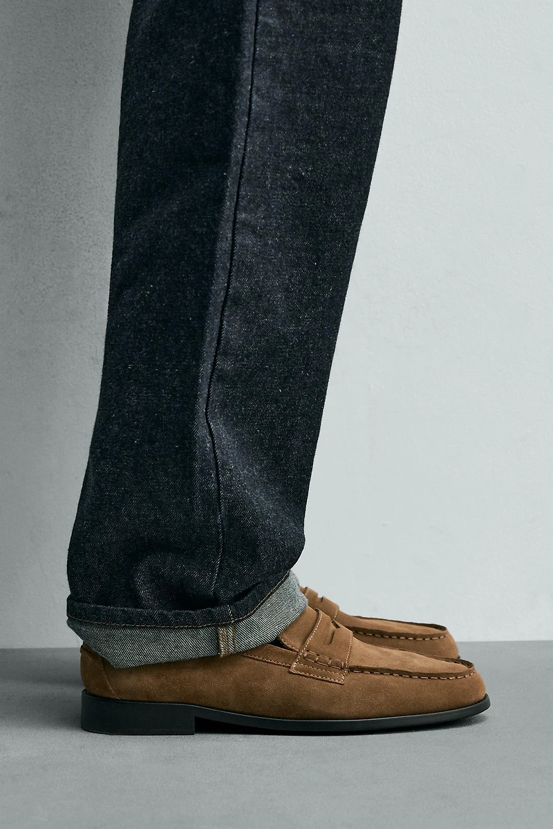MOCASSINS EN CUIR AVEC MASQUE