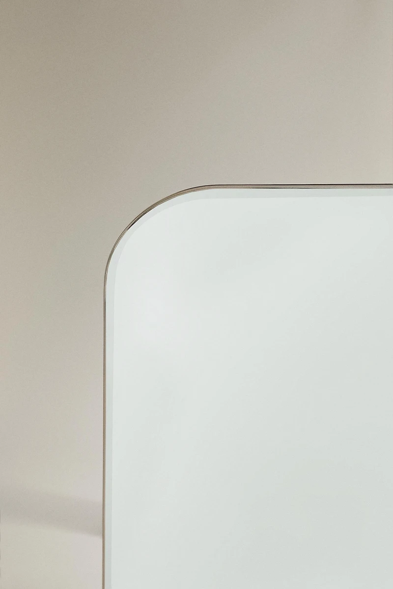 ROUNDED BORDER WALL MIRROR