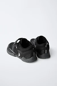 BAREFOOT SNEAKERS