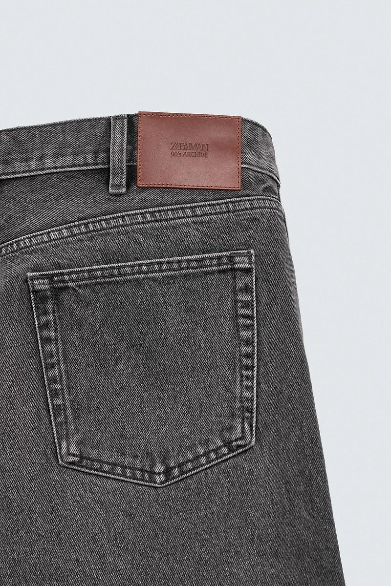 STRAIGHT BOOTCUT FIT JEANS