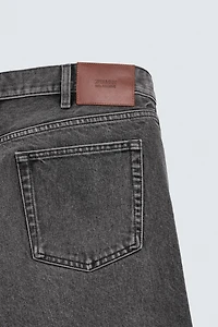 STRAIGHT BOOTCUT FIT JEANS