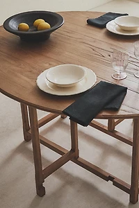 FOLDABLE OVAL TABLE