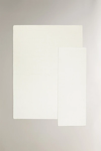 WOOL AREA RUG