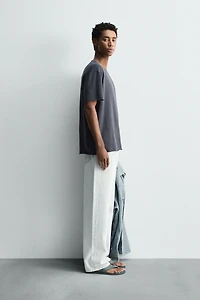 LIGHTWEIGHT T-SHIRT WITH IRREGULAR FINISH