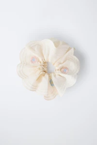 EMBROIDERED FLOWER SCRUNCHIE