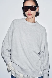 OVERSIZE LONG SLEEVE T-SHIRT