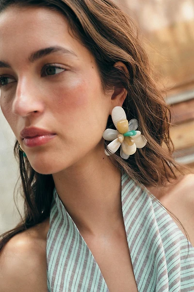 RESIN FLOWER EARRINGS
