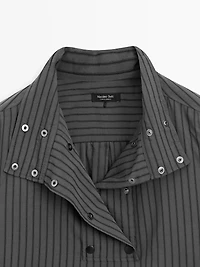 Chemise fluide rayée avec détail au col