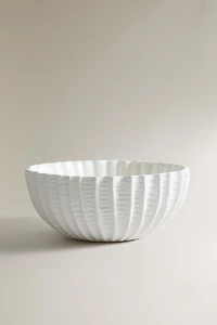 STONEWARE SALAD BOWL WITH RELIEF