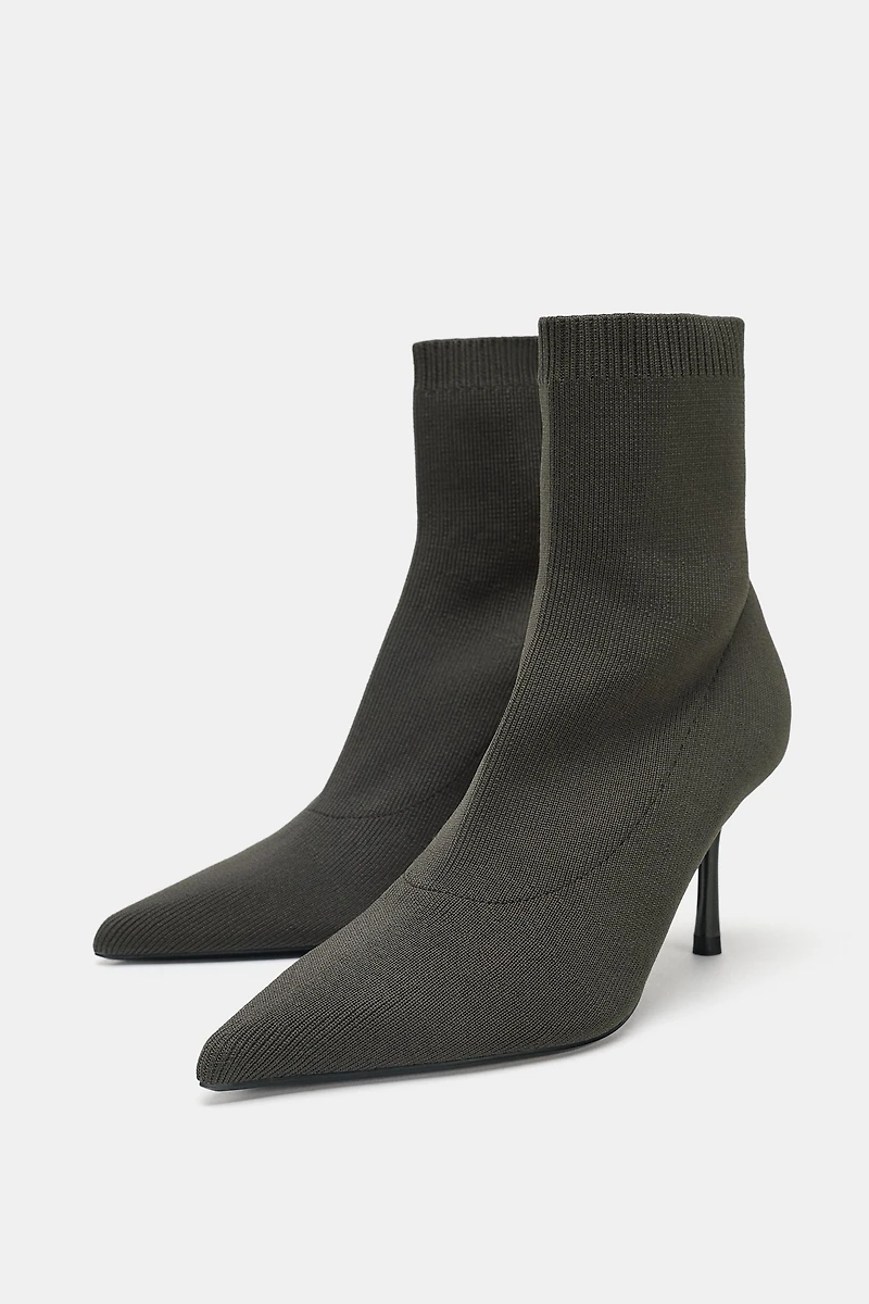 FABRIC ANKLE BOOT