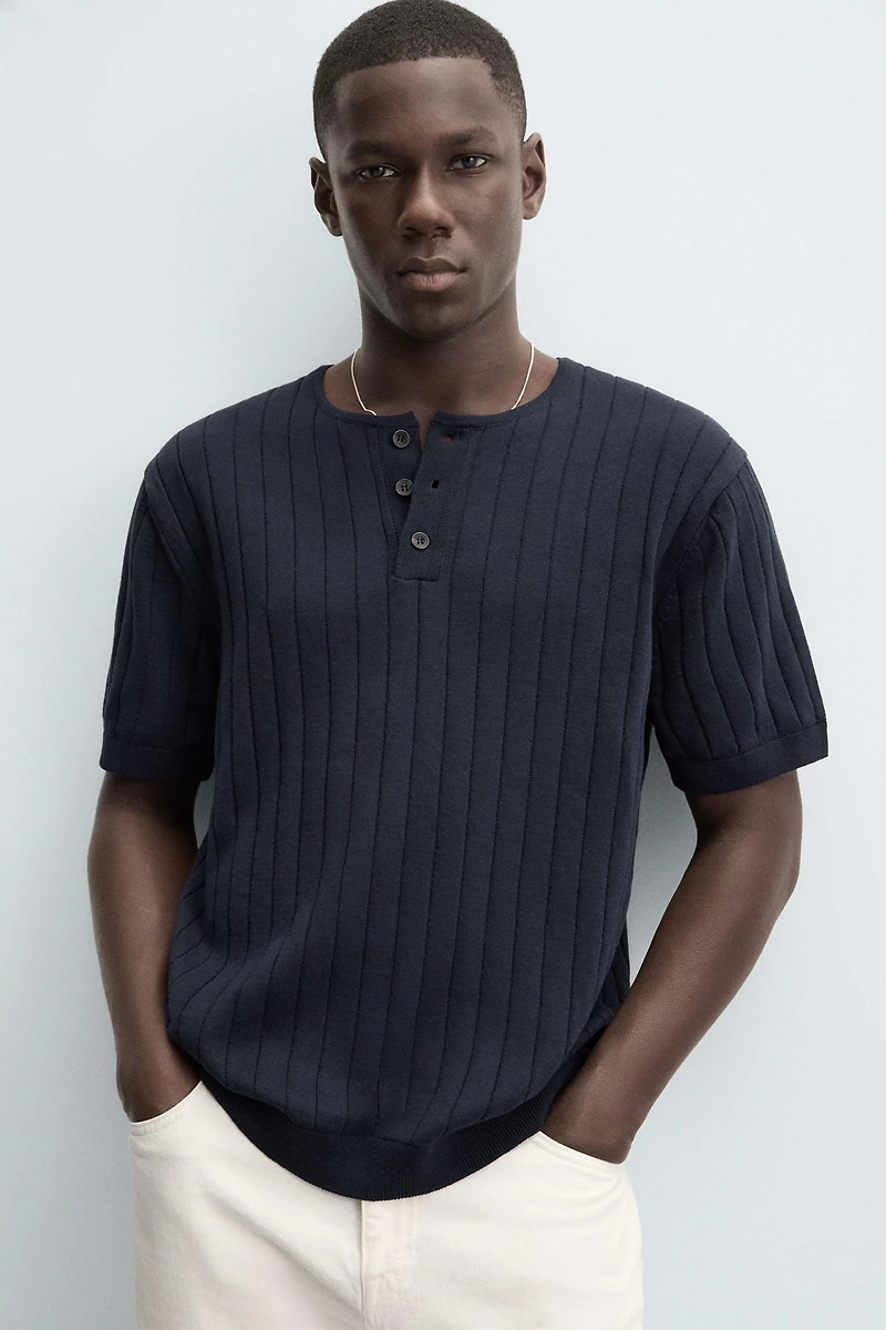 KNIT T-SHIRT WITH BUTTONED NECK