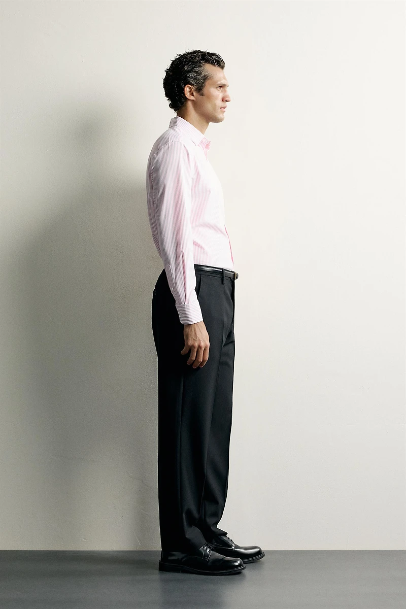 STRUCTURED REGULAR FIT SHIRT