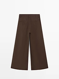 Pleated wide-leg pants