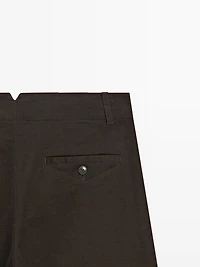 Wide-leg trousers with darts