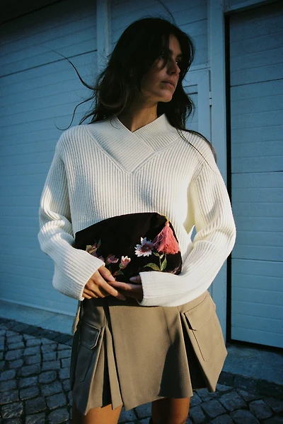 TROUSSE MATELASSÉE EN VELOURS BRODERIES FLEURS