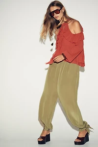 RUFFLED HALTER TOP