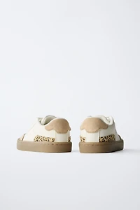 DETAIL SNEAKERS