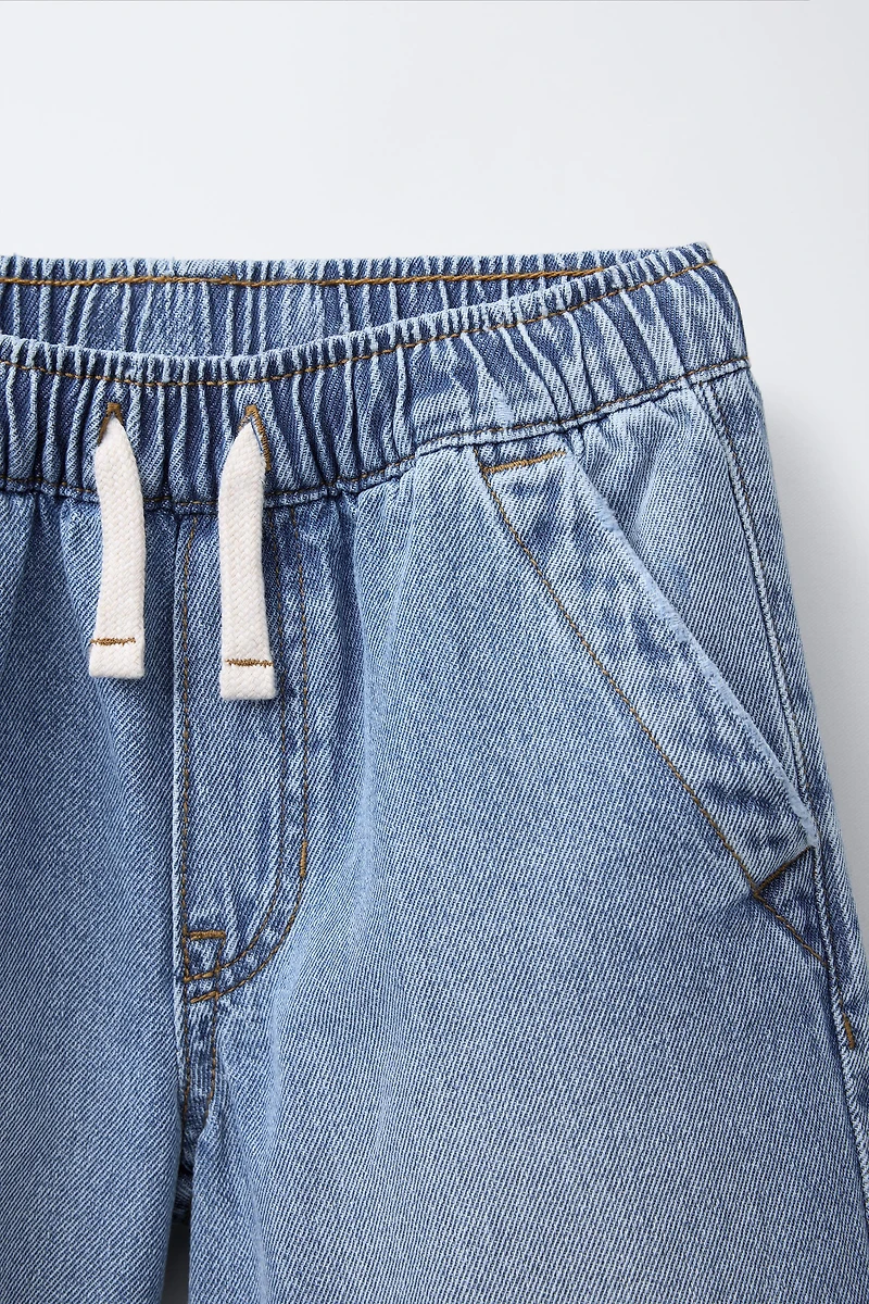 BERMUDA EN JEAN AMPLE