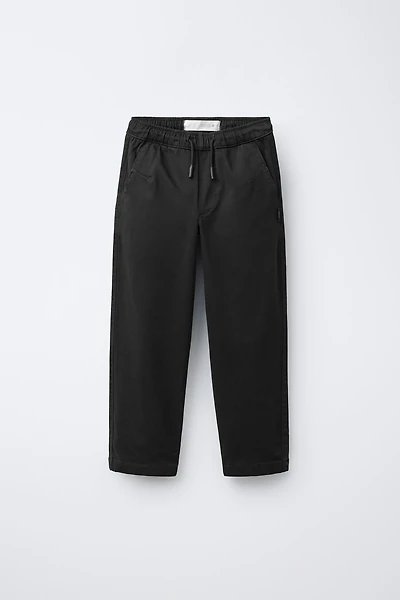 BASIC CHINO PANTS WITH LABEL