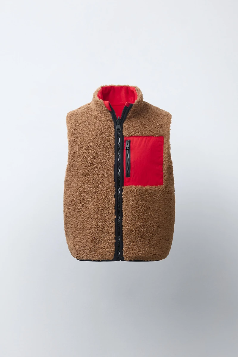 REVERSIBLE FLEECE VEST