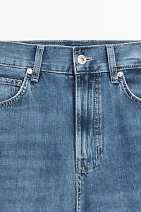 High-waist wide-leg jeans