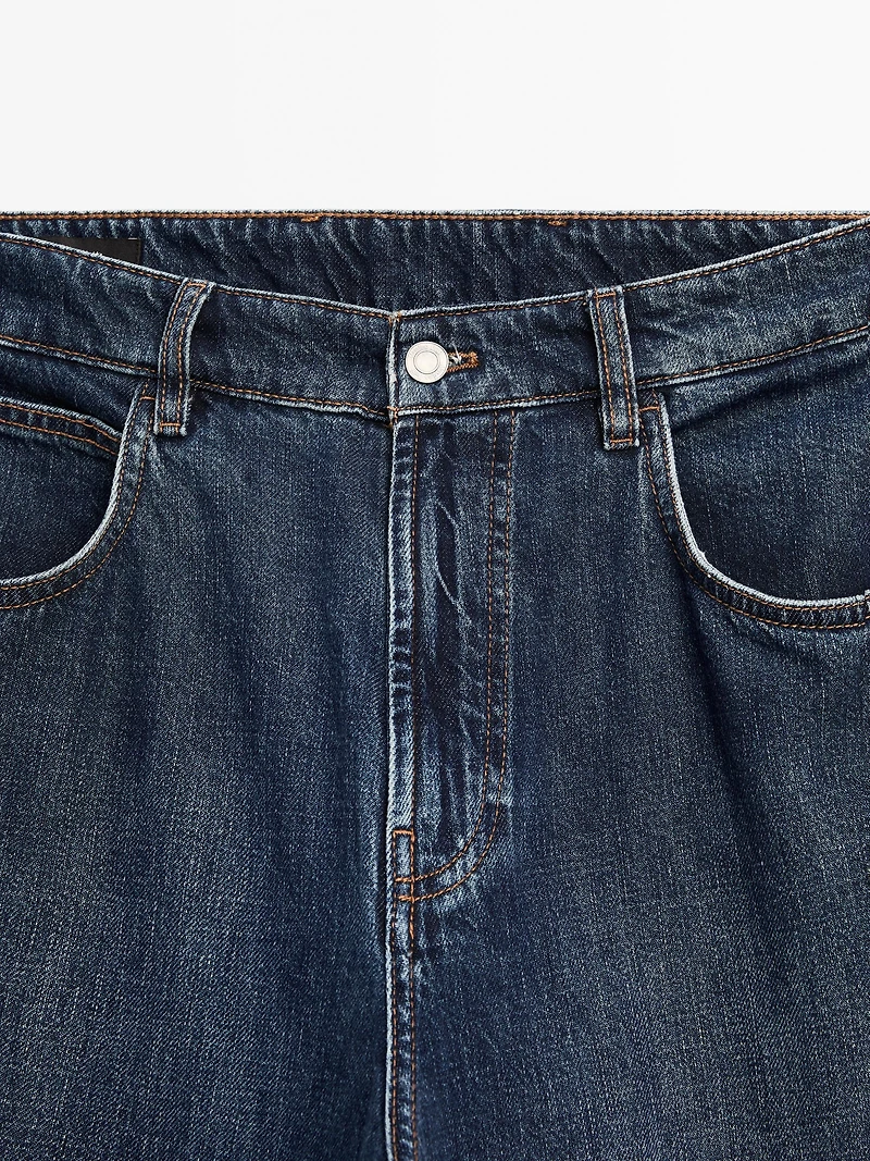 Wide-leg jeans