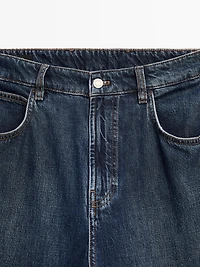 Wide-leg jeans
