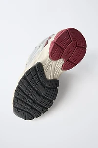 METALLIC ATHLETIC SNEAKERS