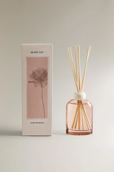 (8.45 oz) MUSKY LILY SCENTED REED DIFFUSER