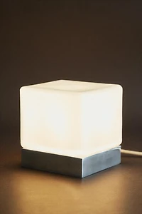 GLASS CUBE TABLE LAMP