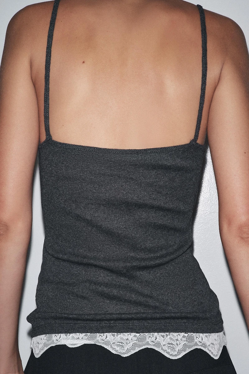 LACE STRAPPY TOP